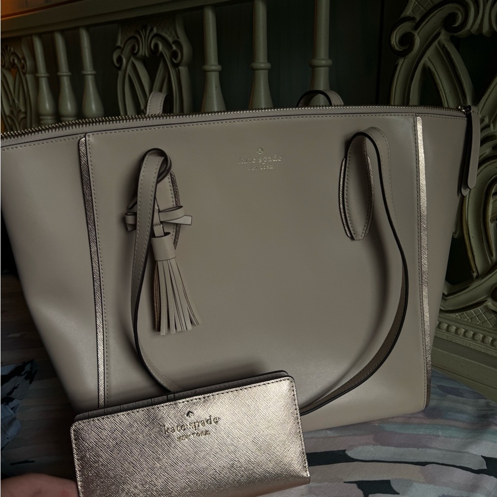 Kate Spade Cream and Gold Tote Bag Structured Design